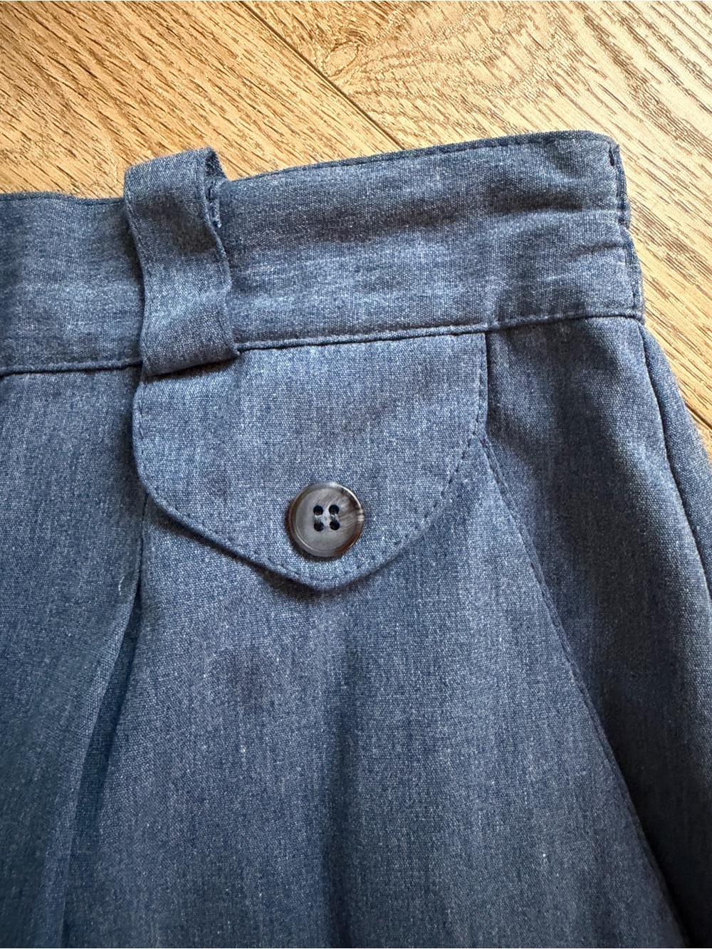 Vintage 90s Pleated HighWaisted Trouser Shorts Blue 30” Waist belt loop pockets - Picture 2 of 15